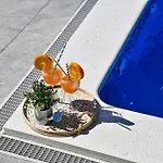 Luxurious Natali Pridraga