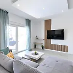 Luxurious Natali Pridraga
