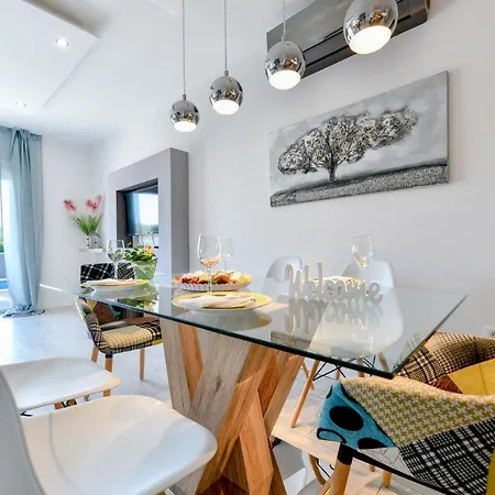 Holiday home Luxurious Natali Pridraga