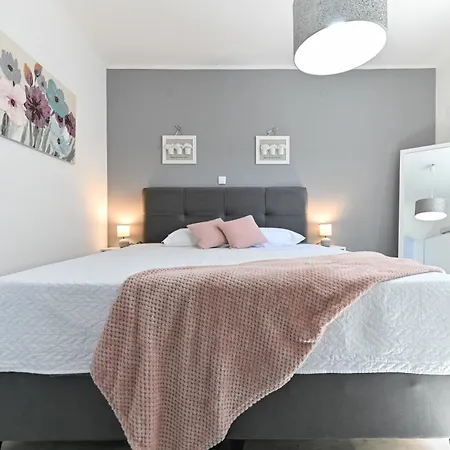 Luxurious Natali Prázdninový dům Pridraga