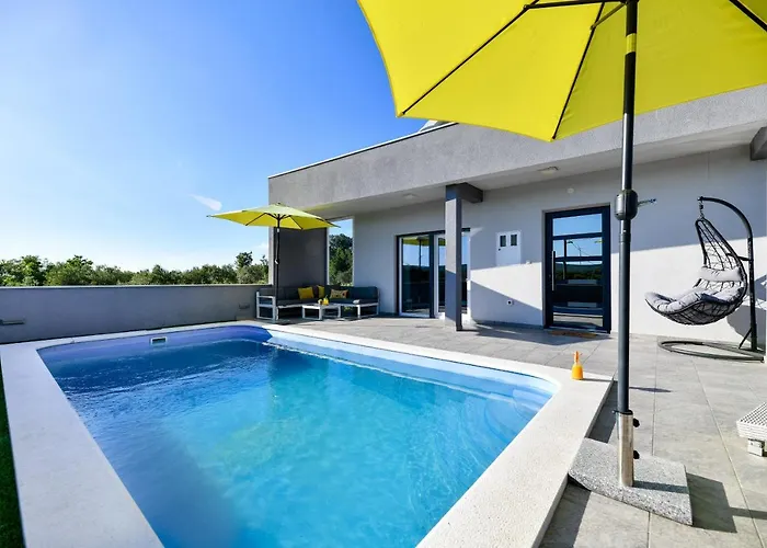 펜션 Luxurious Natali *