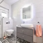 Luxurious Natali *
