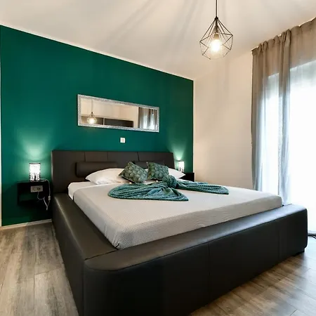 Luxurious Natali Pridraga