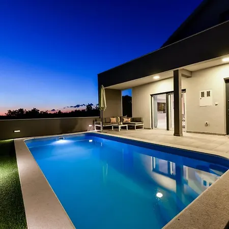 Tatil Evi Luxurious Natali Pridraga