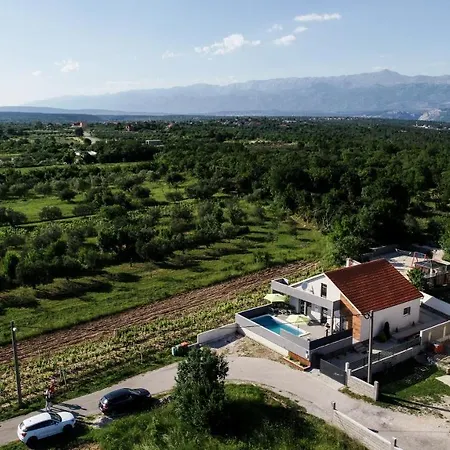 Luxurious Natali Holiday home Pridraga