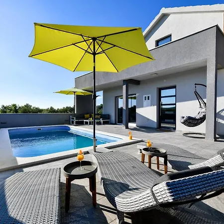 Nyaraló Luxurious Natali