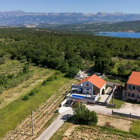 Vikendica Luxurious Natali *