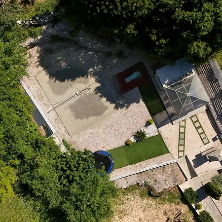 Vikendica Luxurious Natali *