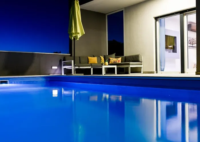 Luxurious Natali Дом отдыха *