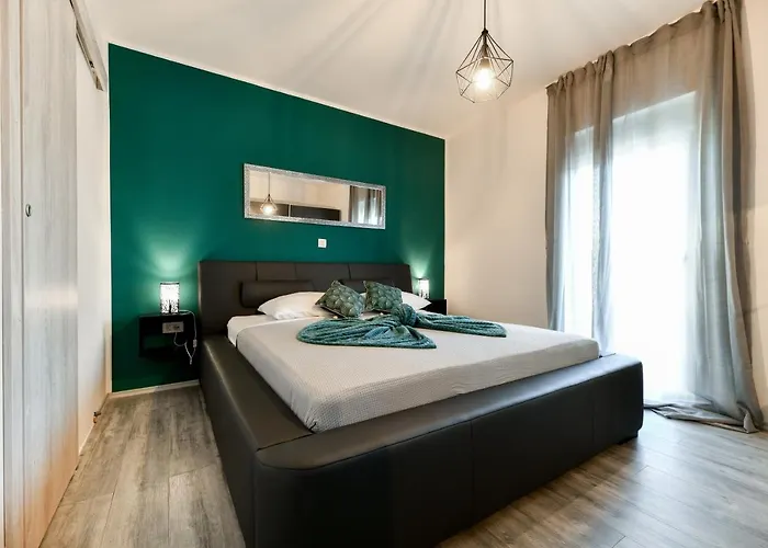 Luxurious Natali Pridraga