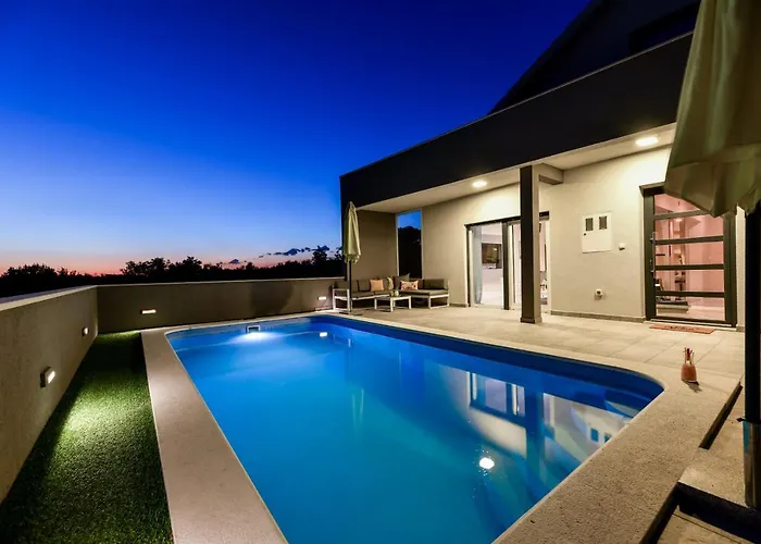 Дом отдыха Luxurious Natali Pridraga