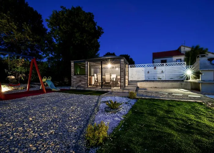 Luxurious Natali Дом отдыха *