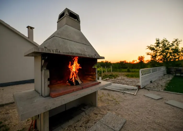 Luxurious Natali Pridraga