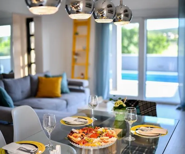 Дом отдыха Luxurious Natali Pridraga