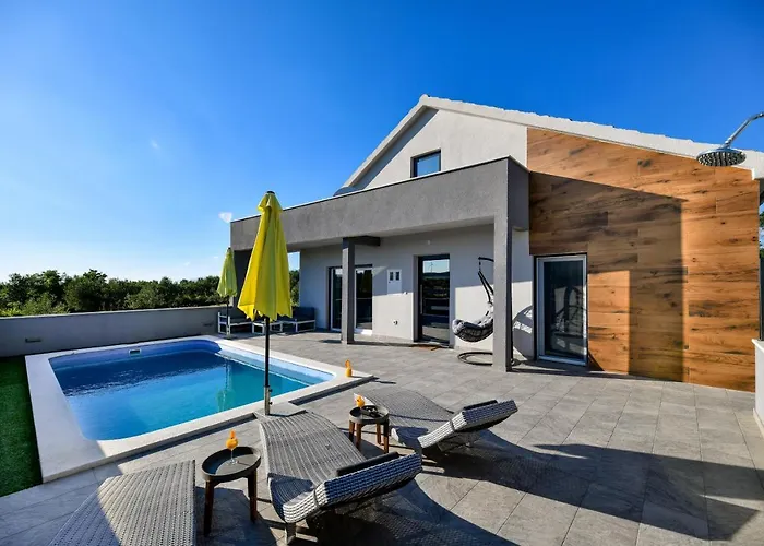 Vikendica Luxurious Natali